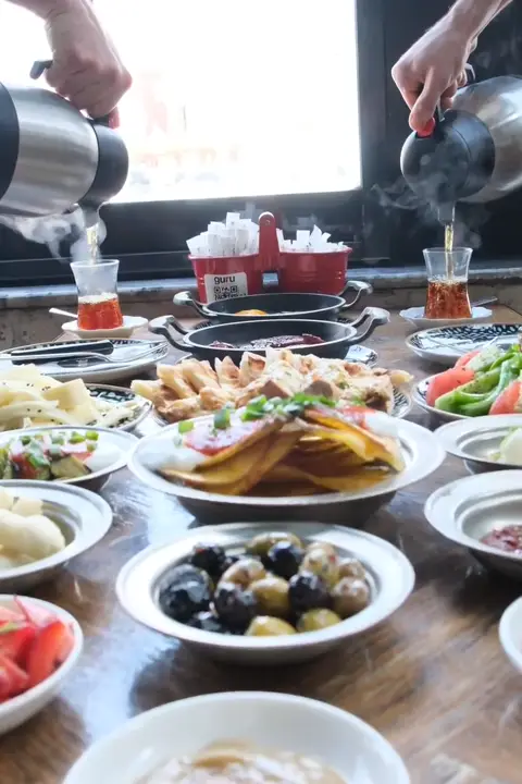 Kahvaltı videosundan kare